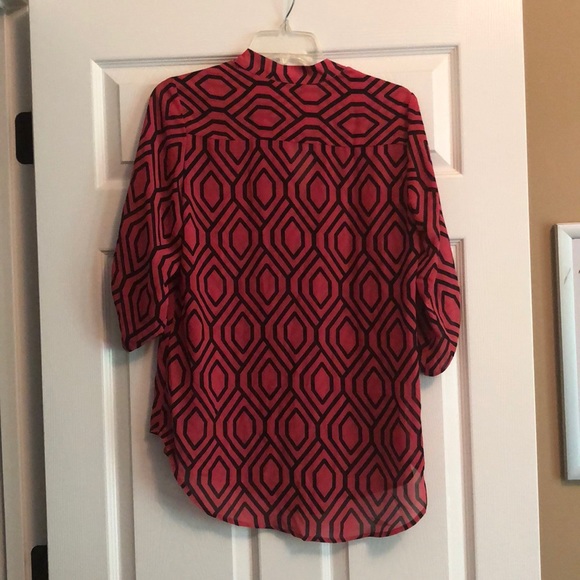 Cute top! - Picture 4 of 4